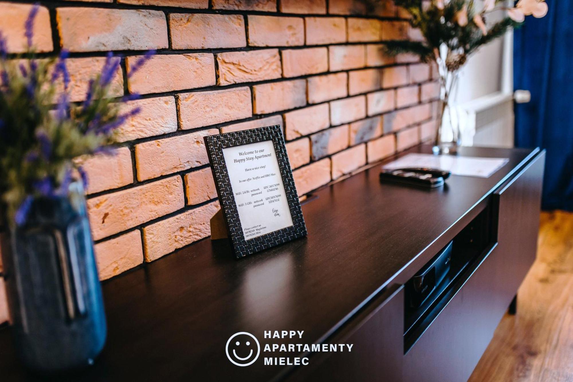 Happy Stay - Apartamentyhappy Pl Mielec Dış mekan fotoğraf